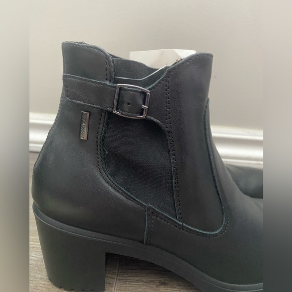 Black Heeled Boots - Picture 4 of 6